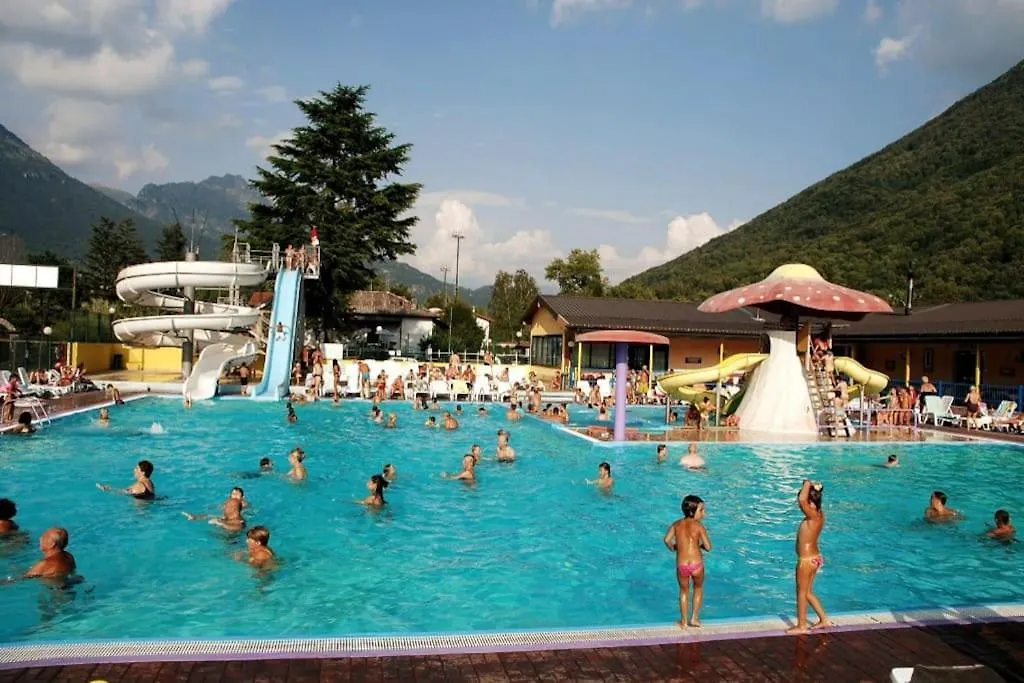 Bella Vita 43 - Porlezza Hotel 0*,